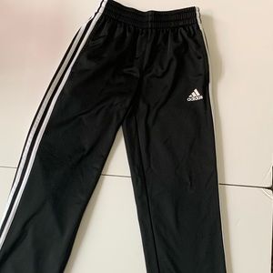 NWOT Adidas boy’s sweatpants size small 8